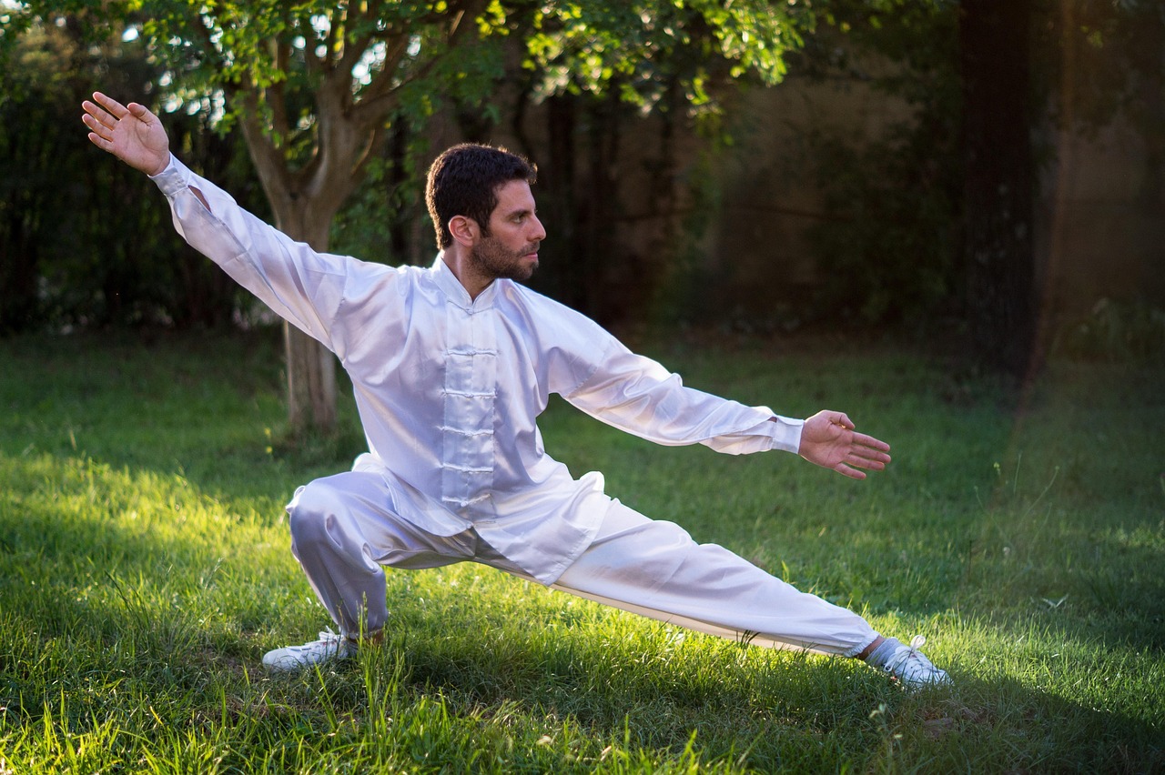 Tai-chi matinal sur le pont supérieur