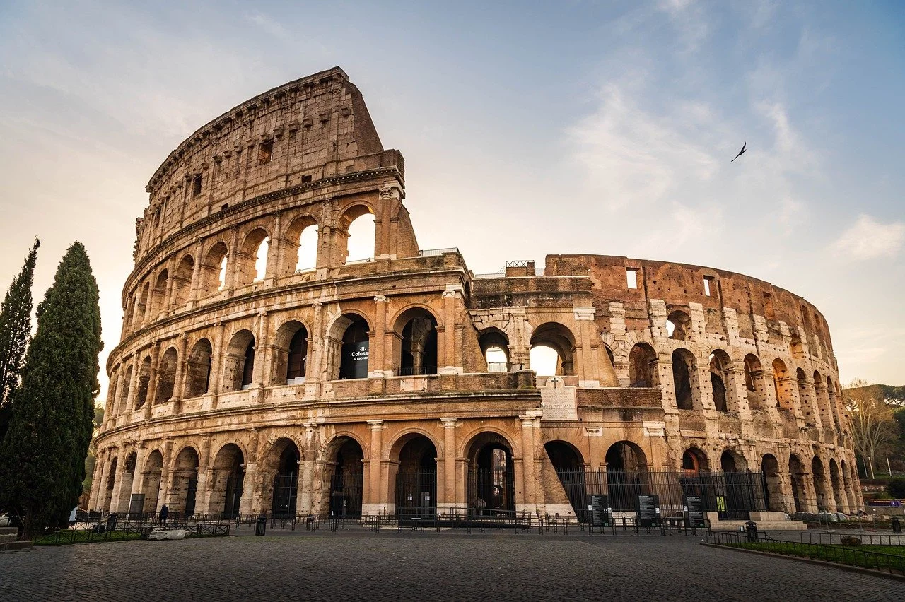 Colisée de Rome à l'heure dorée