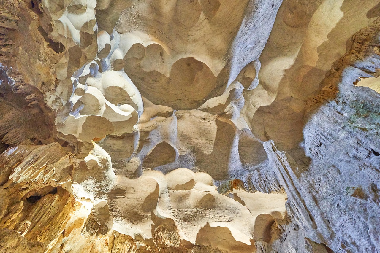 Grotte de Dau Go (Pieux de Bois)